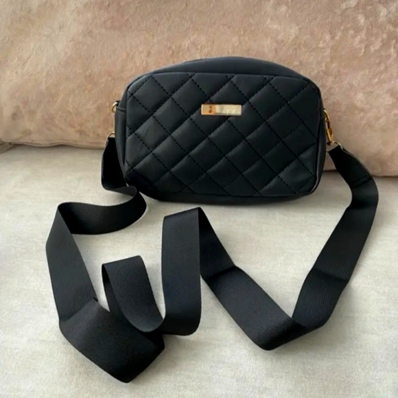 NEW Quilted Vegan Leather Bag - Picture 2 of 4